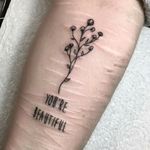 Survivor reminder by @geehawkestattoo#tattoodo #TattoodoApp #tattoodoBR #tatuagem #tattoo #fineline #flor #flower #depressão #survivor #sobrevivente #GeeHawkes