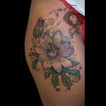 Passionflower #tattoosnancy #nancytattooer #nancytattoos #amsterdamtattoo #tattoodo #watercolor #watercolortattoo #beauty #art #arttattoo #tattooart #equilattera #tattrx #passionflower #flower