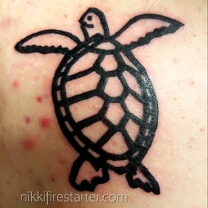 Turtle tattoo on the shoulderblade.nikkifirestarter.com #turtle #tattoo #turtletattoo #apprentice #tattooapprentice #ink #art