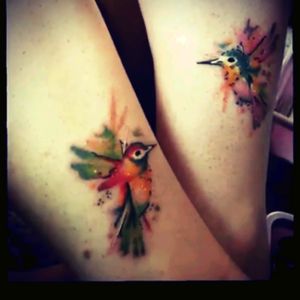 Watercolor hummingbird tattoos for a mother-daughter duo. #motherdaughtertattoo #motherdaughter #watercolor #watercolortattoo #bird #hummingbird #hummingbirds #love