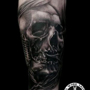 #skulltattoo #tattoobraga #tattooportugal #tattooartist #cheyennetattooequipments #worldfamousink #balmtattooportugal #moody #realistic  #blackandgrey  by Carlos Ferreira
