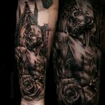 #religioustattoo #architecture #cathedral #rose #blackandgrey #realism