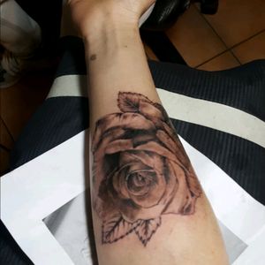Step 1 of my wonderful rose 🌹#forearm #rose #blackandwhite #firststep #woman