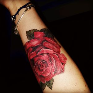 The finishing 🌹#forearm #rose #red #woman #inkedandcool