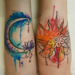 Josie Sexton#tattoodo #TattoodoApp #tattoodoBR #tatuagem #tattoo #lua #moon #aquarela #watercolor #abstrata #abstract #colorida #colorful #JosieSexton