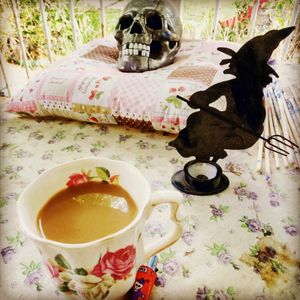 Good morning witches 👻☕