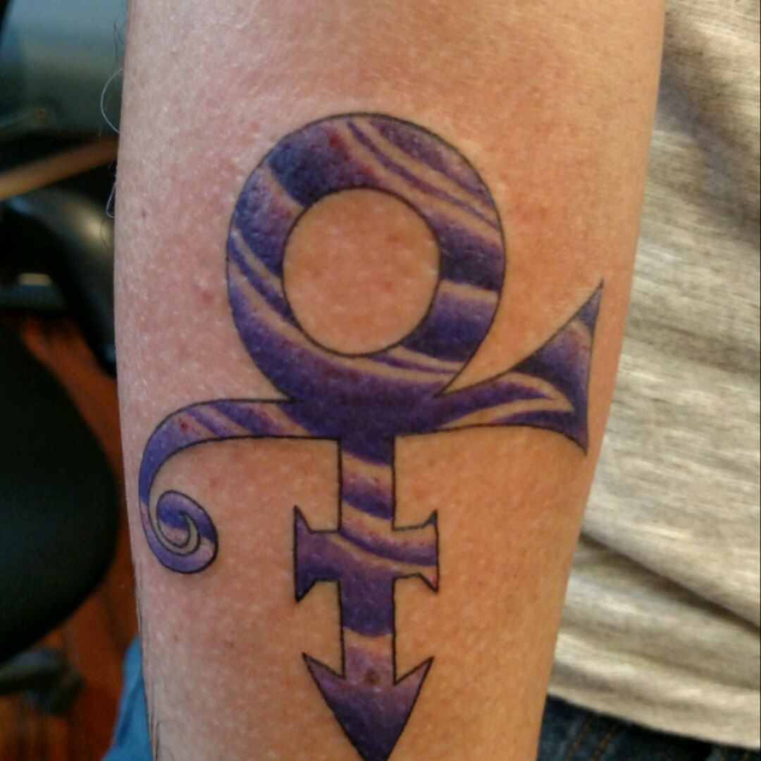 Is Helen Mirrens Prince Tattoo Real The Symbol Was A Moving Tribute   PHOTOS