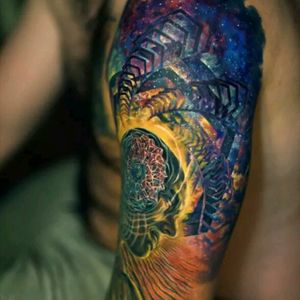 Nika Samarina #tattoodo #TattoodoApp #tattoodoBR #tatuagem #tattoo #colorida #colorful #geometria #geometry #NikaSamarina