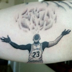 #NBA #nbatattoo #cavs #LeBron #lebronjames #lebronjamestattoo #blackandgrey #blackandgreytattoo #fadetheitch #zuperblack #intenzetattooink #bishoprotary #inkb #inked #inkedguy #tattoo #tattooist #tattooed #tattooartist #tattoooftheday #picoftheday #photooftheday #France #Reims #thomtats7