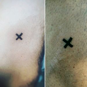 La "x" marca el lugar #tattoo #tatuaje #minimalista #x  #cross #ink #pantheraink #xtattoo #simple #small #torptattoo by @TorA7X