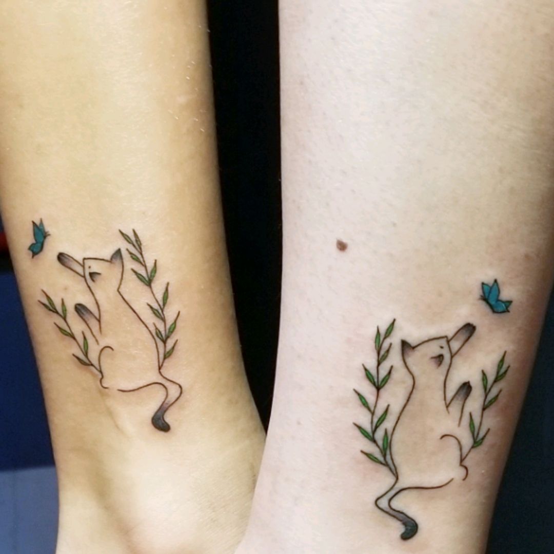 Top Minimal And Small Cat Tattoos Youll Want To See  Inku Paw