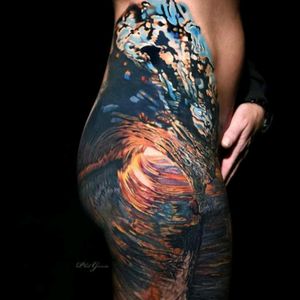 Phil Garcia. #tattoodo #TattoodoApp #tattoodoBR #tatuagem #tattoo #onda #wave #praia #beach #water #agua #colorida #colorful #realismo #realism #PhilGarcia