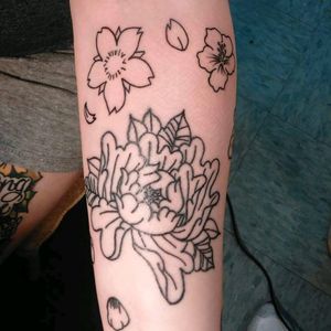 #peony #peonytattoo #japaneseflowers #flowers #secondsit #sleeve #brokensocietytattoo #brokensociety #broken #society #tattoo #Ink #cherryblossom #cherryblossomtattoo