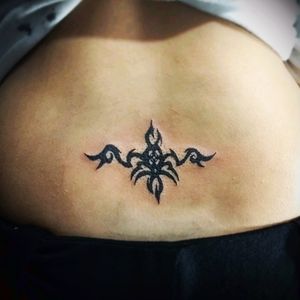 Tribal femenino 🙎 ✍️ #tatauink #tattoo #tattoos #ink #tattoolife #tattooart #tatuajemujer