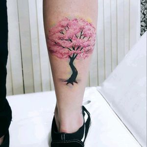 Yesterday was a busy day... hahaha #Sakura #CherryBlossom #CerejeiraJaponesa #CherryBlossomTattoo #Tattoed #Ink #TattoedGirls #TattoedWomans #Inked