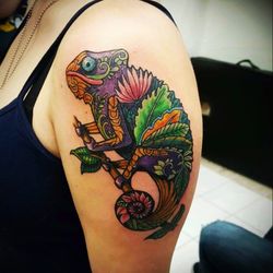 Chameleon Tattoo Iserlohn - underboob-Tattoo by Sunny Mortissa TattooArt