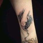 "Please take my hand.." #tattoo #hand #nib #blacksabbath #neotrad #blackandgrey #neotraditionaltattoos #inked #shadow #neotraditonal #tattoobrasil #neotraditionaltattoo #hands #tattoos