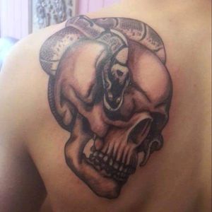 My first ever tattoo took 3hours #skull #snake #royalpython #firsttattoo