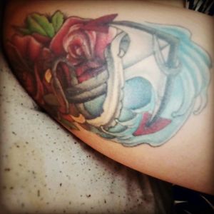 2 Roses and an Anchor 🌹⚓🌹