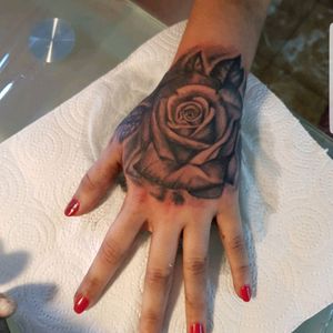 tatuajes en la mano' in Tattoos • Search in + Tattoos Now • Tattoodo