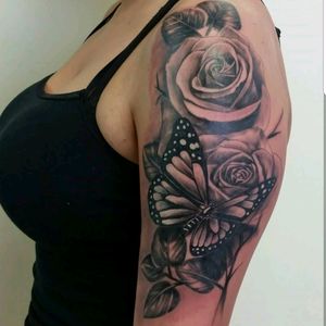 #tattoooftheday #blackandgrey #realism #roses #butterfly #3d #karlstevens #tattoo #skin #art #ink #blackandgreyshade #portrait 