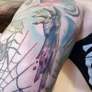 Severed zombie arm! #alternativegirl#tattooedgirl #stretchedears#piercedgirl #newtattoo #newaddition #halloweensleeve #zombie #severedarm #zombiearm #scary #spooky #backofthearm