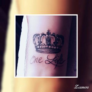 #krone #dornen #tattoo #tattoos #tattooedmann #followme#follower #follower #follow #cheyene#black #dreamtattoo #mindblowing #mone1971 #tattoo#tattoos #follower#inked #handgelenk #mann