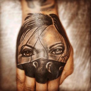 hand tattoo by Edina