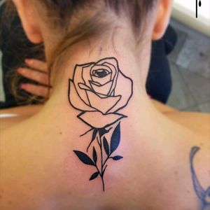 Rose Line Black Work Artist: Fabio Cesti Studio: LorsArt Tattoo & Piercing Location: Baluardo Quintino Sella 28/B Novara Italy www.lorsart.com #rose #line #bold #blackwork #tattoo #tatuaggio