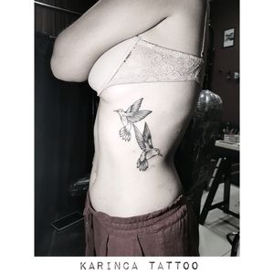 Hummingbird Instagram: @karincatattoo #bird #tattoo #hummingbird #sidetattoo #ribtattoo #blackart #blackink #istanbultattoo #turkeytattoo #kadikoy #dovme #tattooart #tattooartist #tattooer #girly #dotwork #fineline
