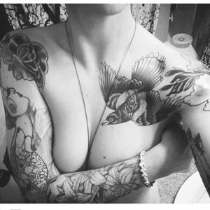 This is one of my Facebook friends and Instagram followers. She's a sight for sore eyes! #birdtattoo #lillies #ladyhead #girlswithtattoos #tattoedgirl #inkedgirl