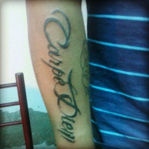 #carpediem #letteringtattoo #tattooecuador