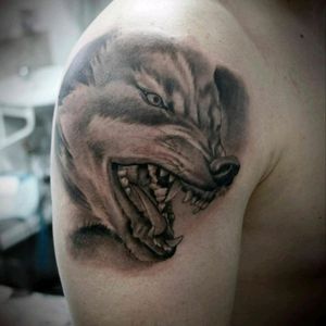 Beautiful Wolf Tattoo!!!🐺🐺🐺🐺🐺