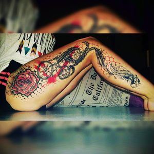 It's done! Tattoo by Grand Ben #ink #inked #inkedgirl #trashpolka #trashpolkatattoo #dreamcatchertattoo #dreamcatcher #rose #rosetattoo #blackandred #blackandredtattoo #antiktatoo #tattooaddict