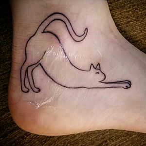 Simple but cute outline of a cat :) 29th September 2017 #cattattoo #outline #foottattoo