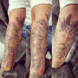 End result of some free hand work#tat #tatt #tattoo #tattooartist #ink #inklove #swag #dm #detail #swag #dm #cool #uk #kent #hernebay #england #instatattoo #nopain #nogain #blackwork #likemypic #lion #freehand #blackandgreytattoo #feathers