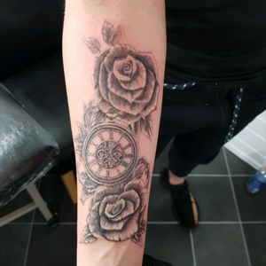Rose and clock piece #roses #pocketwatch #tat #tatt #tattoo #tattooartist #ink #inklove #swag #dm #detail #swag #dm #cool #uk #kent #hernebay #england #instatattoo #nopain #nogain #blackwork #likemypic #realism