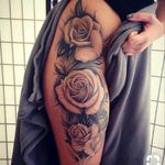 Ugh😩😍 #blackandgrey #rose #thighpiece #hiptattoos #inlove