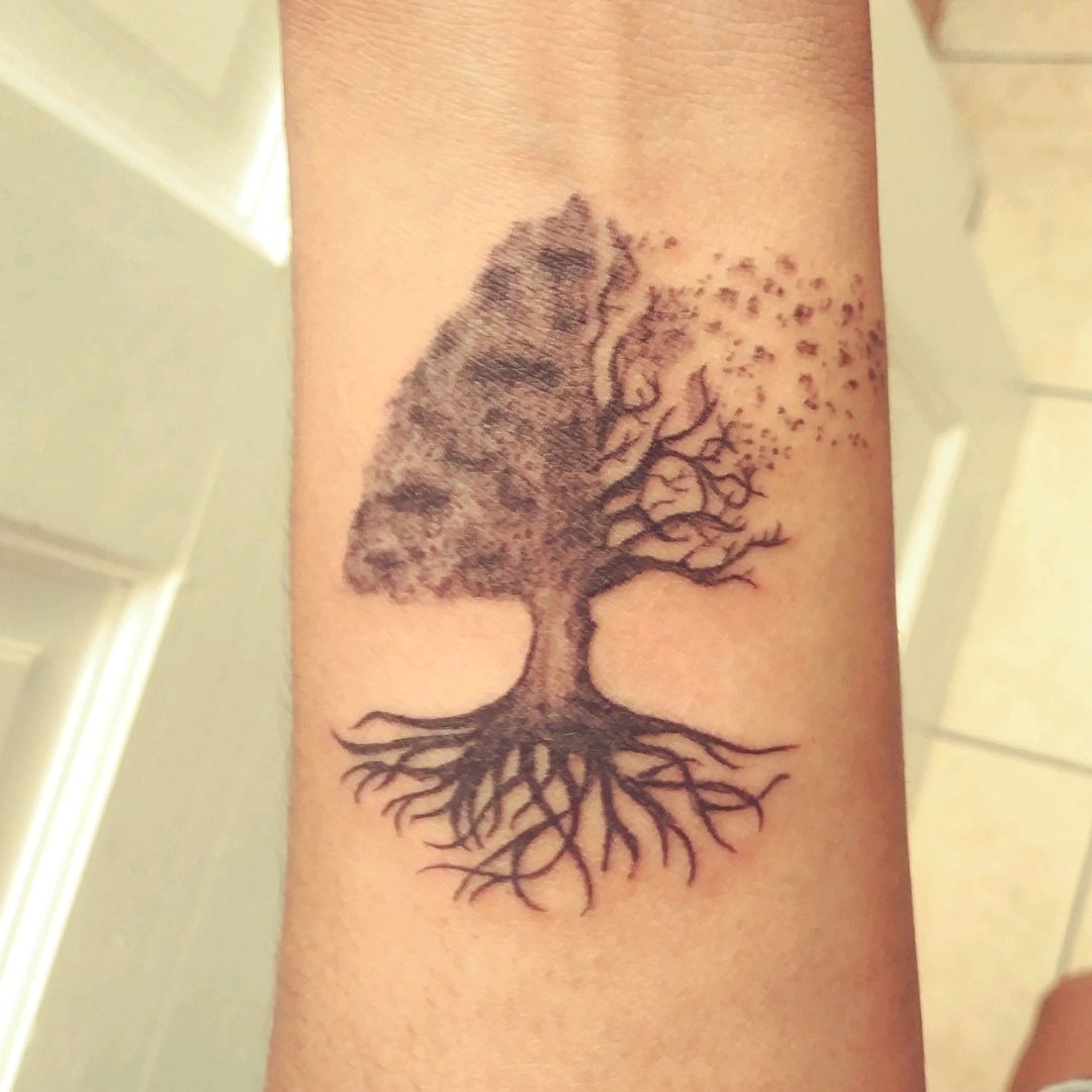 15 Amazing Family Tree Tattoo Designs You Must Ink On Skin  InkMatch