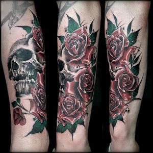 @sergyblackhat #rosetattoo #skulltattoo #tattoo #tattoodublin #blackhattattoo www.blackhattattoodublin.com