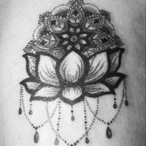 Tattoo feita na Thauany! Obrigado pela confiança! #TanTattooist #TanSaluceste #Tattoo #Tatuagem #Tatuaje #TattooSP #Tattoodo #Lotus