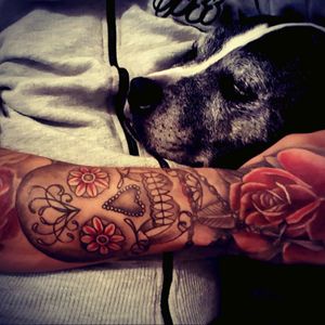 #rose #roses #hand  #forearm #rosarybeads #skull #dayofthedead  #handtattoo #colour #flower