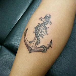 #ericskavinsktattoo #anchortattoo #tattooancora #nauticaltattoo #tattoonautica #sombreada #blackwork #fineline #linhasfinas #namps  #tattoodo #artfusion  #tattooguest #tguest #tattoo #tatuagem #leme #inked #folow4folow #like4like