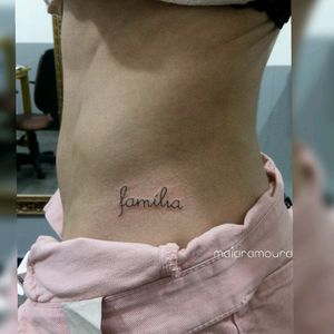 #TattooGirl #tatuadora #maiaramoura #studio #blacktattoo #tattooartists #art #artist #tatuadoresbrasileiros #tattooartistmag #tattoomagazine #tattooinked #tattoo2me #tattoo2us #tatuagem #girltattoo #family #escrita #fineline #finelinetattoo