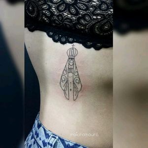 7cm#tattooartist #tatuadoresdobrasil #tatuadoresbrasileiros #tatuadorasbrasileiras #tatuadora #maiaramoura #studio #blacktattoo #nossasenhoraaparecida #tatuagem #fineline #fineline #tatuagemfeminina