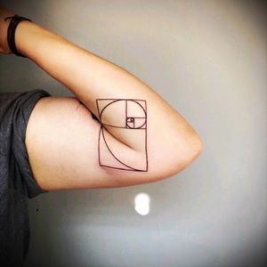 Fibonacci. 2nd part of my tattoo #universe #fibonacci #chile #renoschmidtt