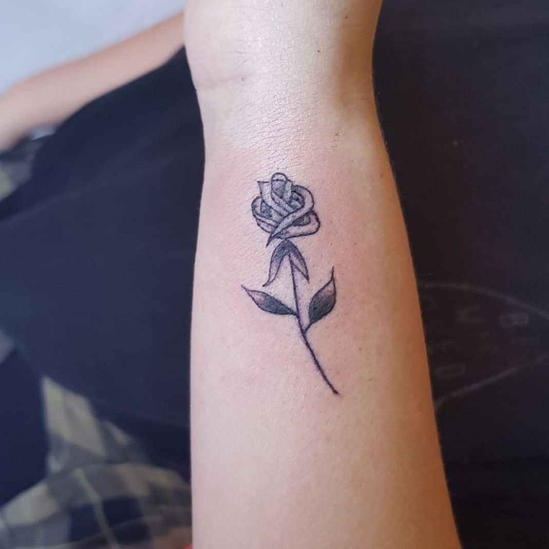 rose wrist tattoos  Tiny Tattoo inc