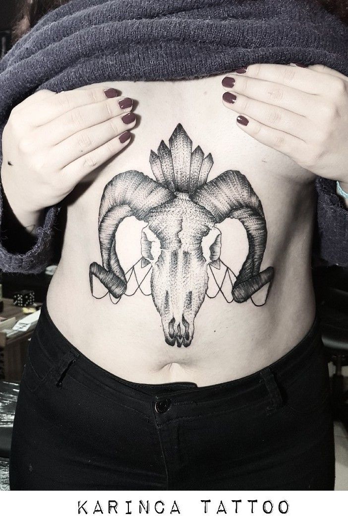 Tattoo uploaded by Bahadır Cem Börekcioğlu • 🍃 Instagram: @karincatattoo  #floral #breast #collarbone #woman #tattedup #inked #ink #tattooed #small  #minimal #little #tiny #girls #tattoo #tattoos #tattoodesign #tattooartist  #tattooer #tattoostudio