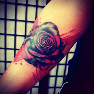 (Polka Trash style) Rose. 🌷🔥🔥🔥ROE Tattoo Studio #roetattoos #rootofeviltattoos#magicmadeit #bluecrowsessions #blackrose #rosetattoo #polkatrash #polkatrashrosetattoo #polkatrashtattoo