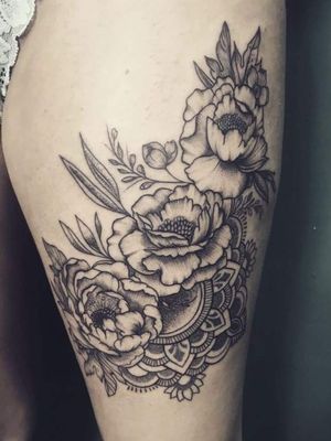 Done by Marieke Bouwman - Resident Artist#tat #tatt #tattoo #tattooart #tattooartist #blackandgrey #blackandgreytattoo #flower #flowertattoo #beautifultattoo #ink #inked #inkedup #inklife #art #legtattoo 